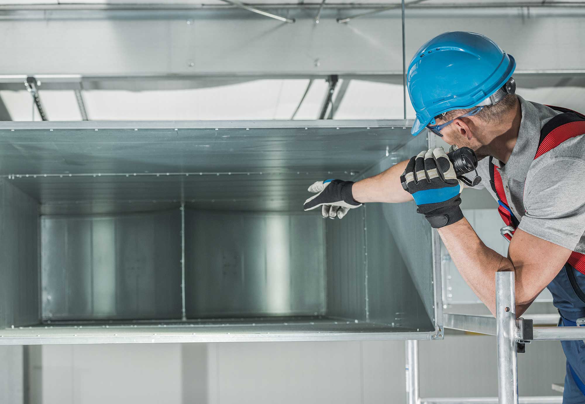 hvac-technician-performing-scheduled-air-heating